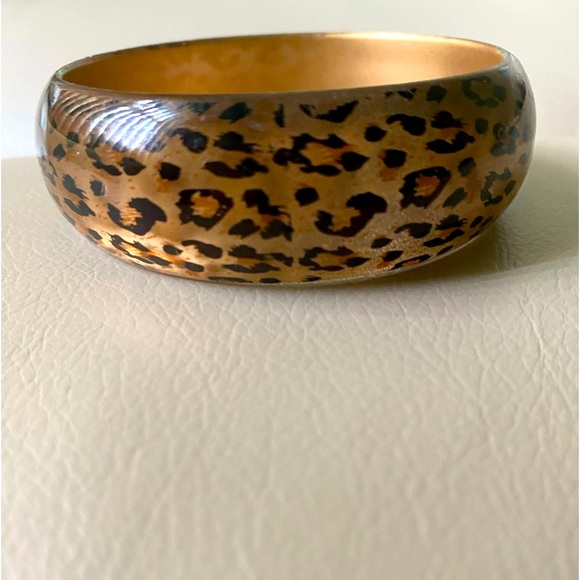 Jewelry - NEW CHEETAH PRINT BANGLE BRACELET